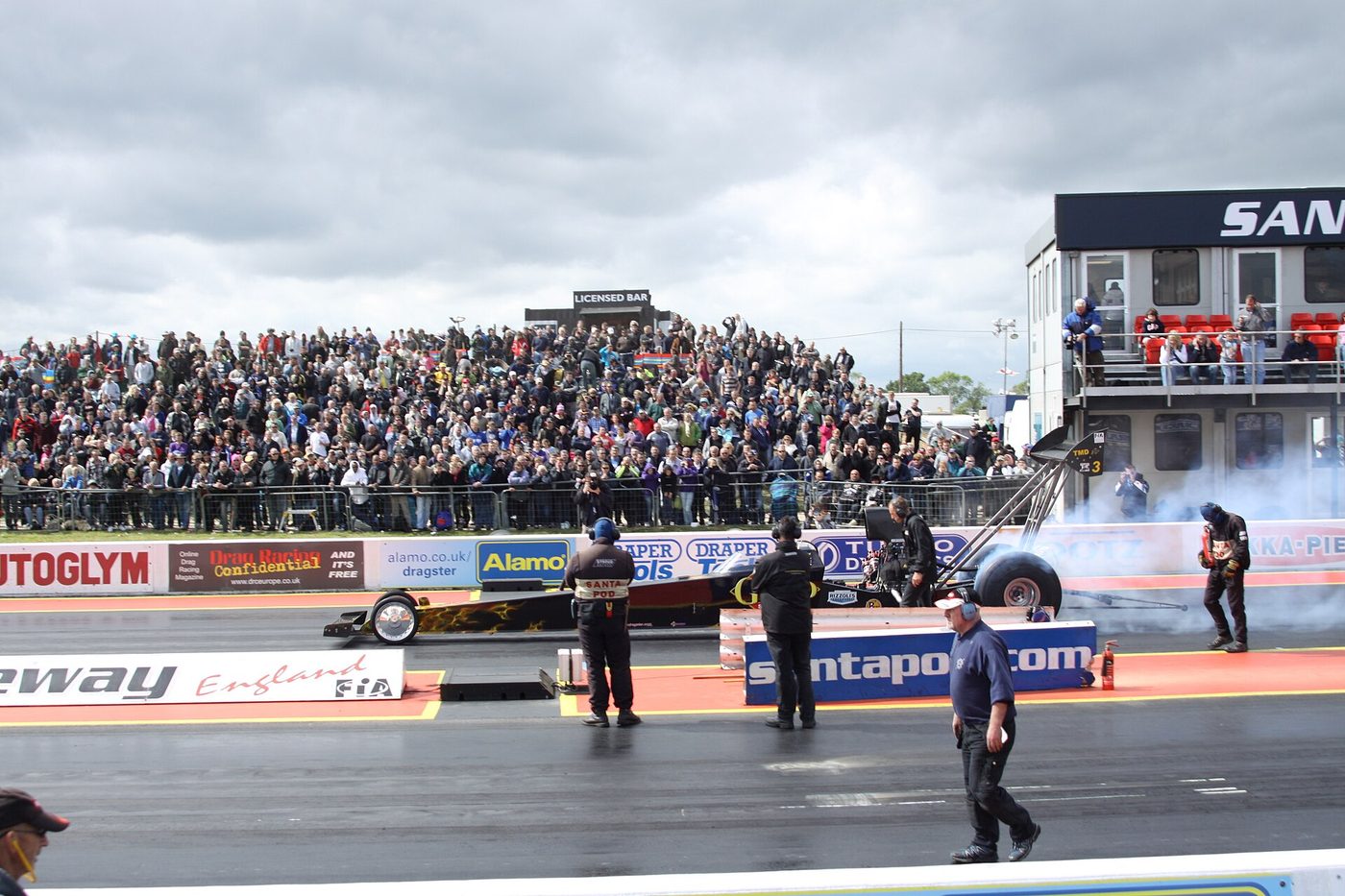 Santa Pod Raceway — трасса, фото